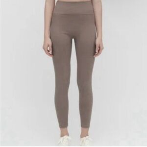 Cuyana stretch leggings in mushroom womens size S/M